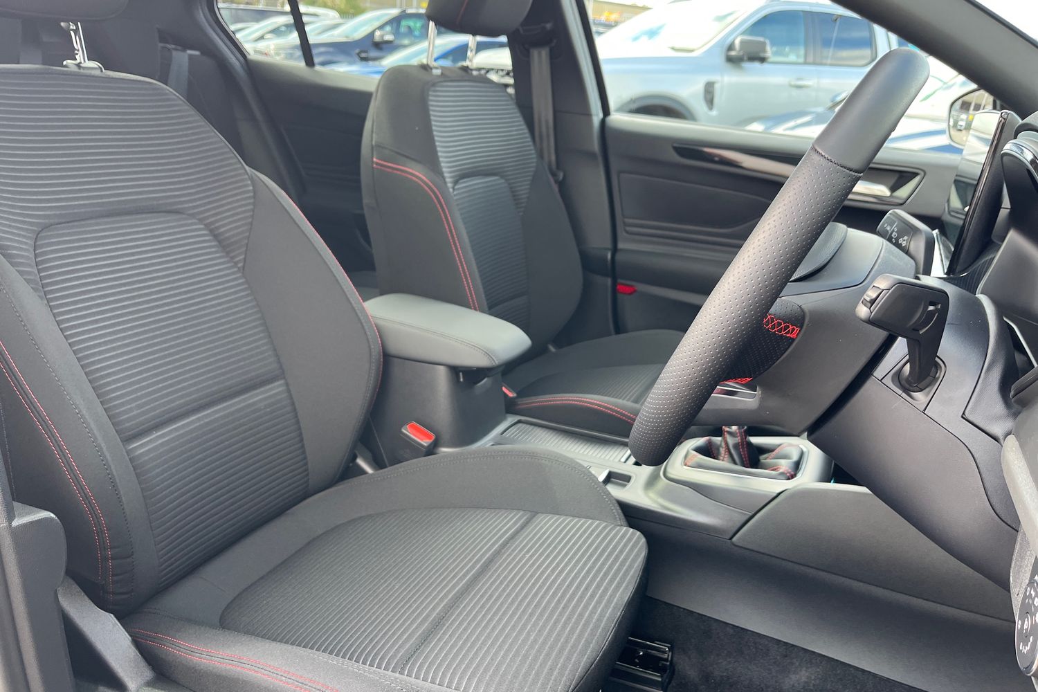 Ford FOCUS Photo 16