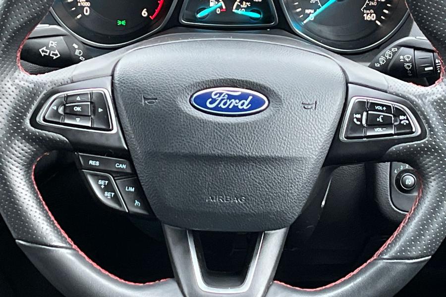 Ford KUGA Photo autoimg-30d8469a2d3fd60f05895f7b30f9c42235ac0415.jpg