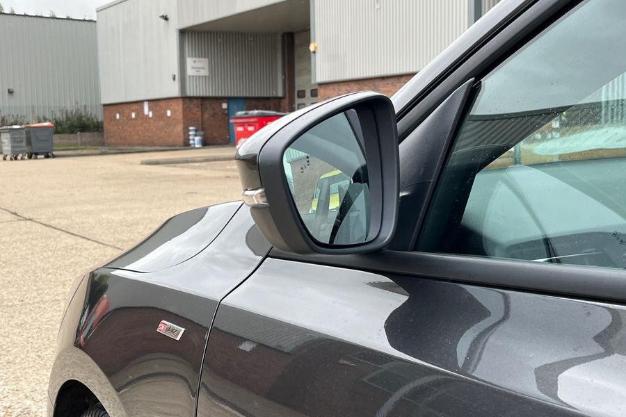 Ford Focus Photo autoimg-30d85a28bd7f94768238647d469d2fcc4bdbd135.jpg