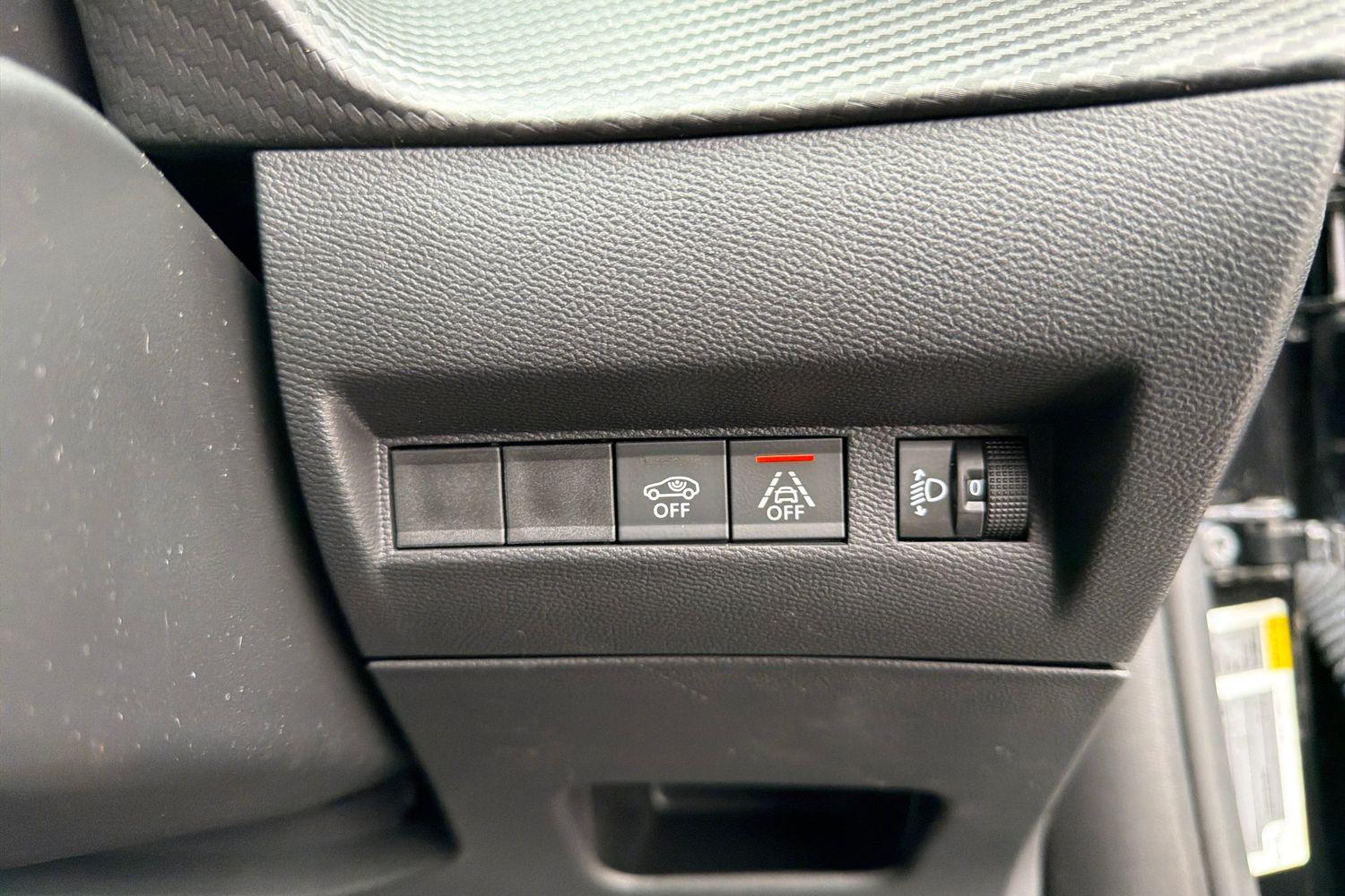 Peugeot E-2008 Photo 24