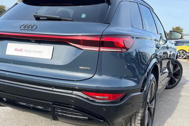 AUDI Q6 E-Tron Photo 18