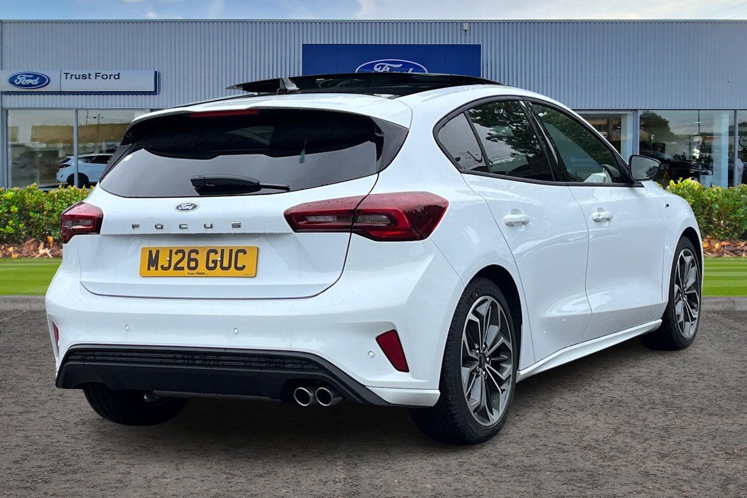 Ford Focus Photo 3