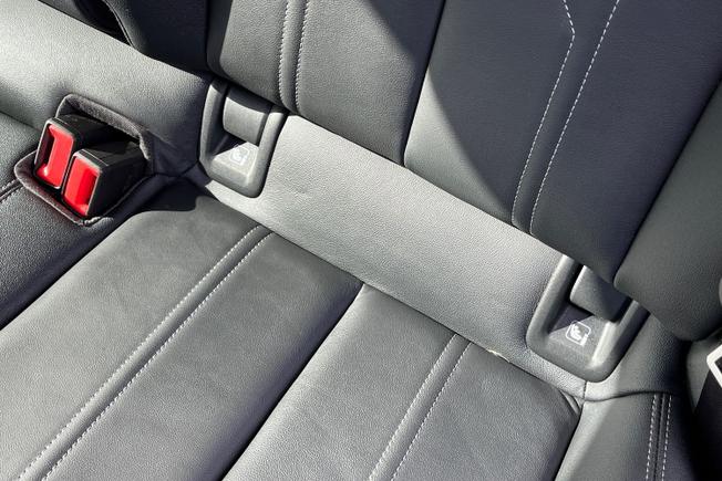 AUDI Q4 e-tron Photo 46