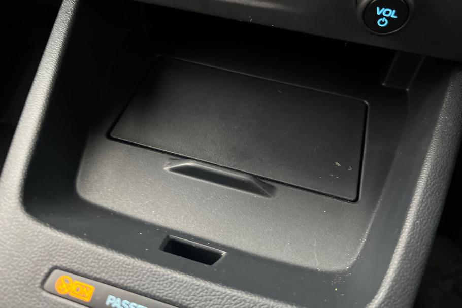 Used Ford TRANSIT COURIER LO25TZX 31