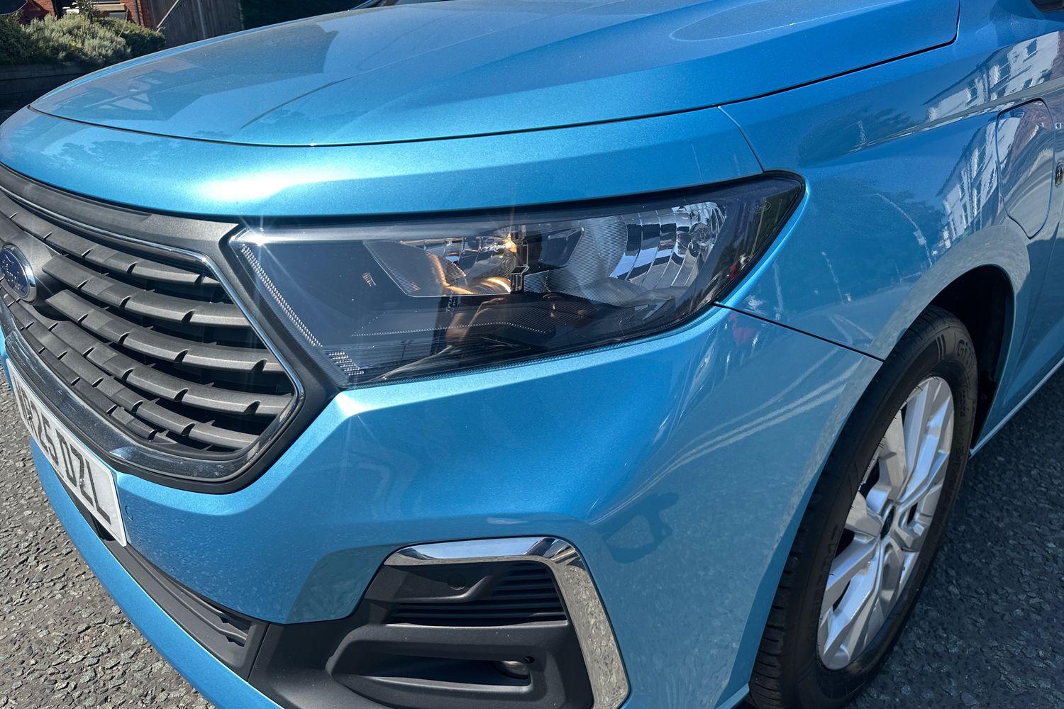 Ford TRANSIT CONNECT Photo 6