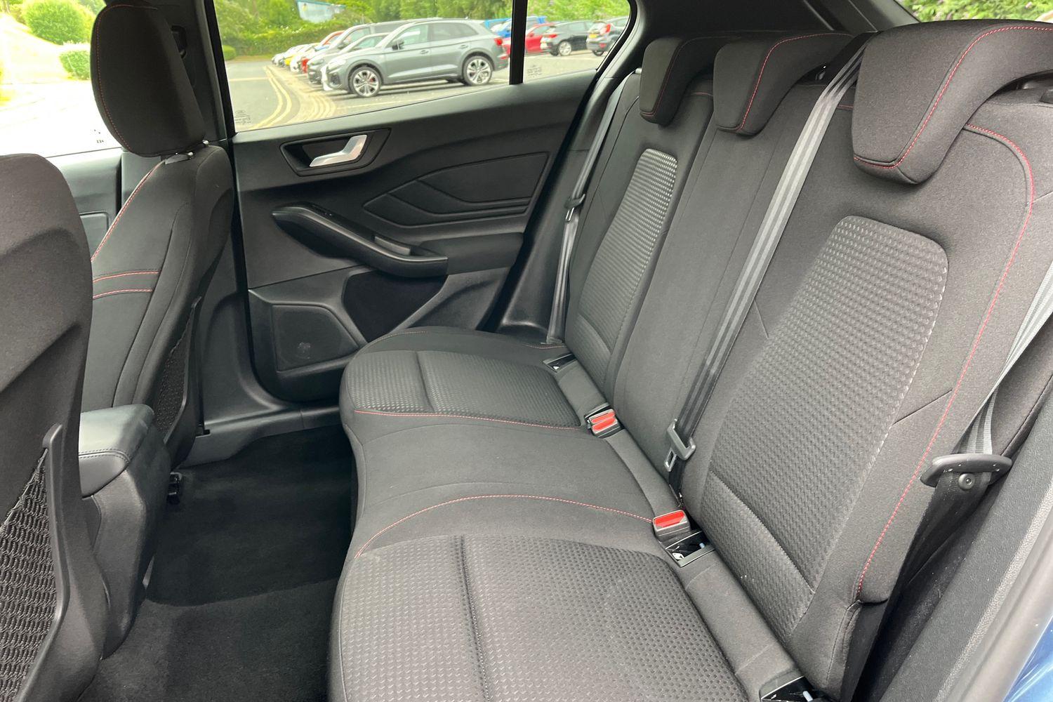 Ford FOCUS Photo 34