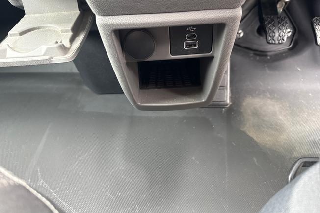 VOLKSWAGEN Transporter Photo 43