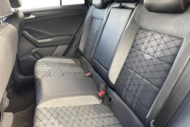 VOLKSWAGEN T-Roc Photo 9