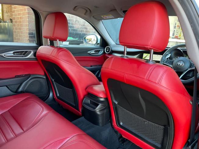 ALFA ROMEO Giulia Photo 31