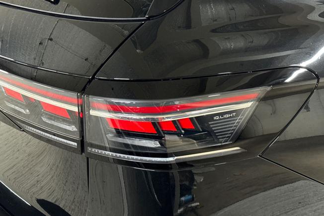 VOLKSWAGEN Passat Photo 18