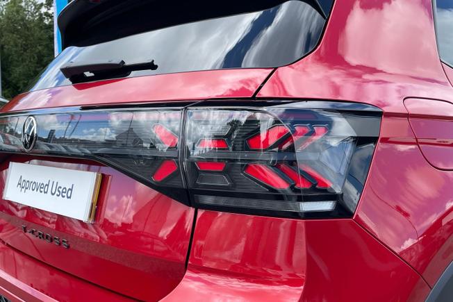 VOLKSWAGEN T-Cross Photo 18