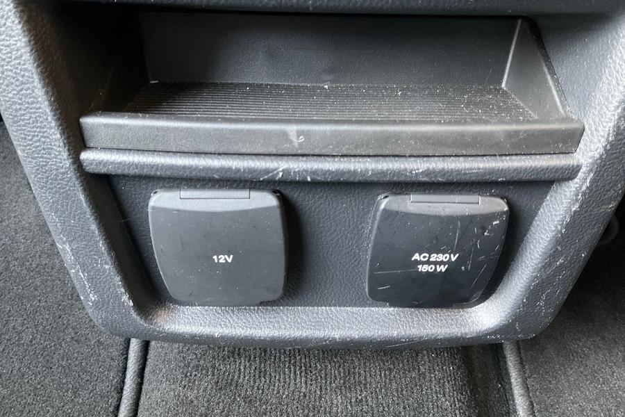 FORD GALAXY Photo autoimg-31027401af6a860b918e5d90b8c51fbad696b980.jpg