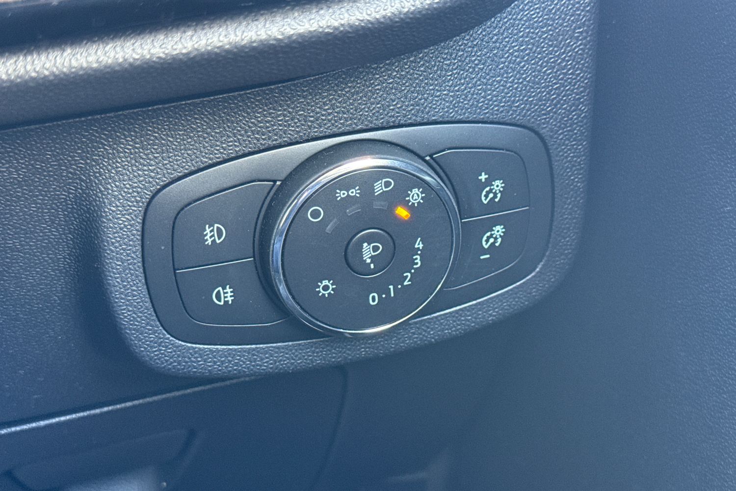 Ford Fiesta Photo 24