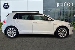 VOLKSWAGEN Golf Photo 4
