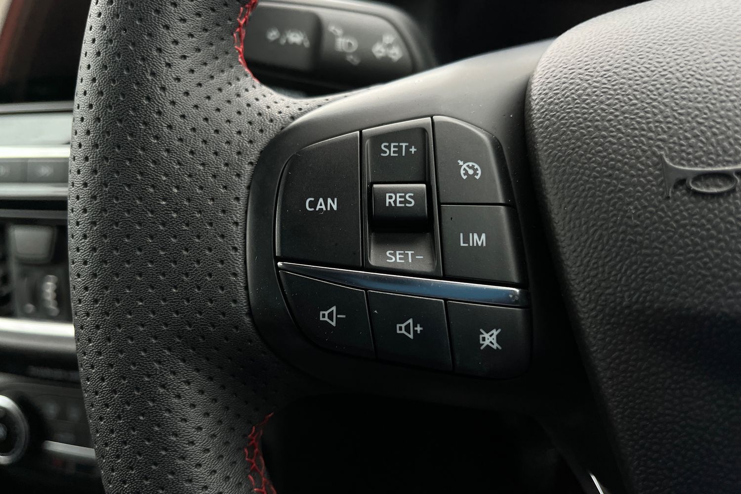 Ford FIESTA Photo 28