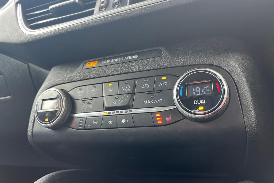 Ford FOCUS Photo autoimg-3108a1bbfb13c3421eb8100348a636ad62c14695.jpg