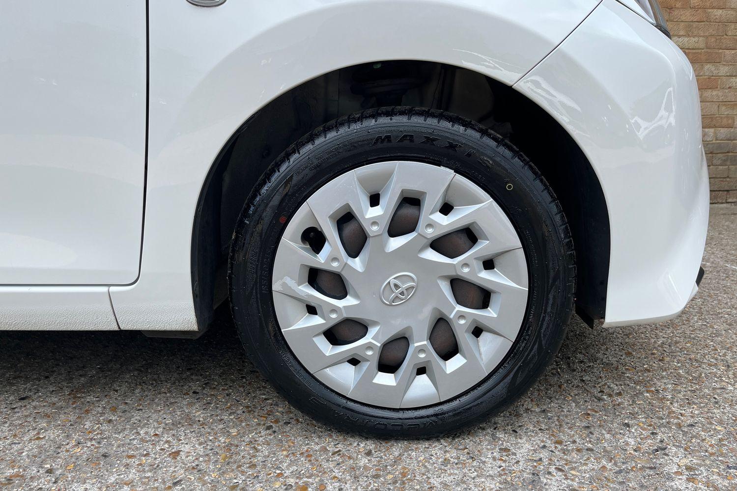 Toyota AYGO Photo 7