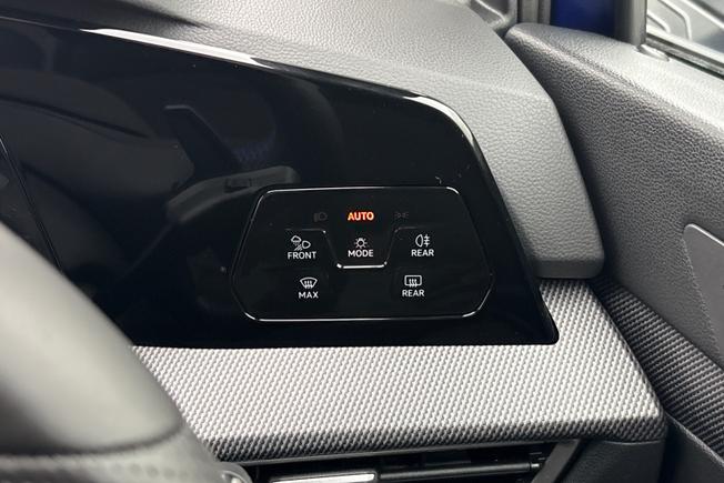 VOLKSWAGEN Golf Photo 28