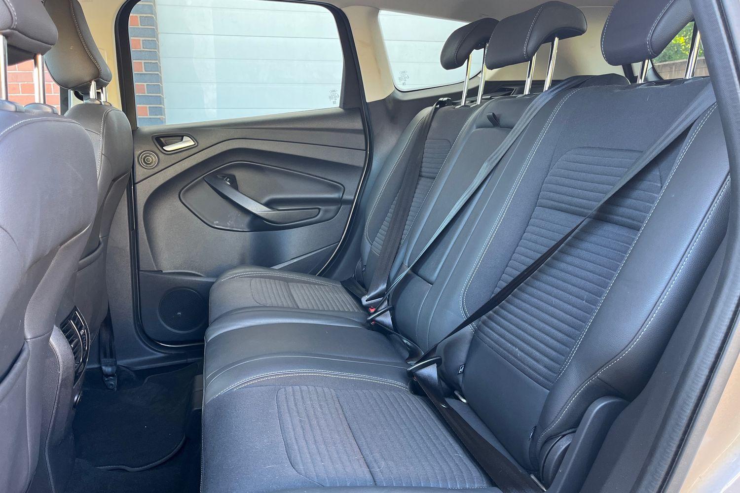 Ford KUGA Photo 19
