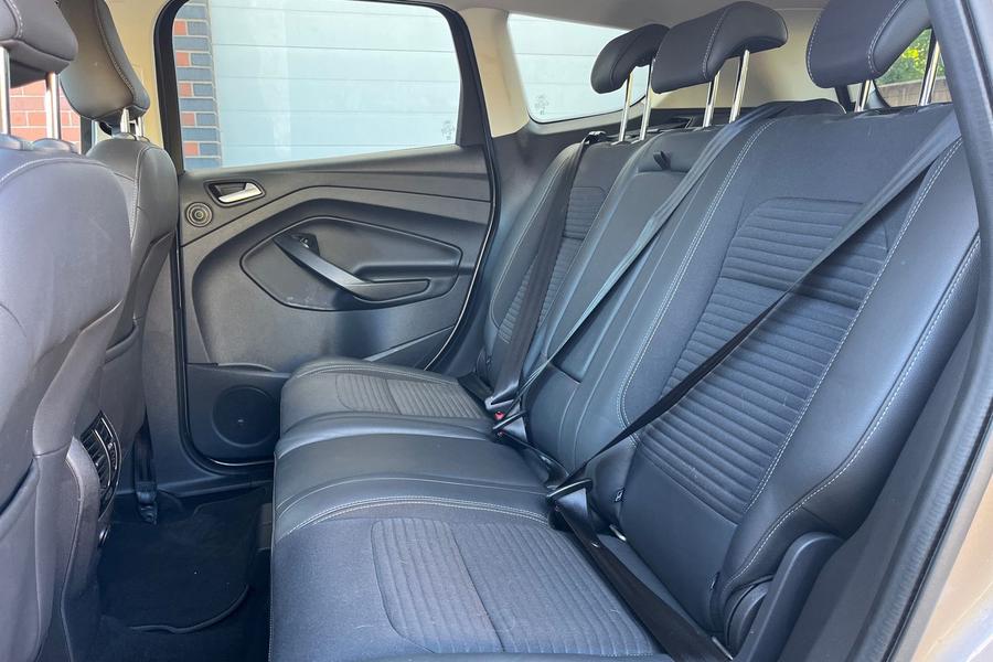 Ford KUGA Photo autoimg-31157670eacc19e3f355c38763d98d5a5d7caa09.jpg