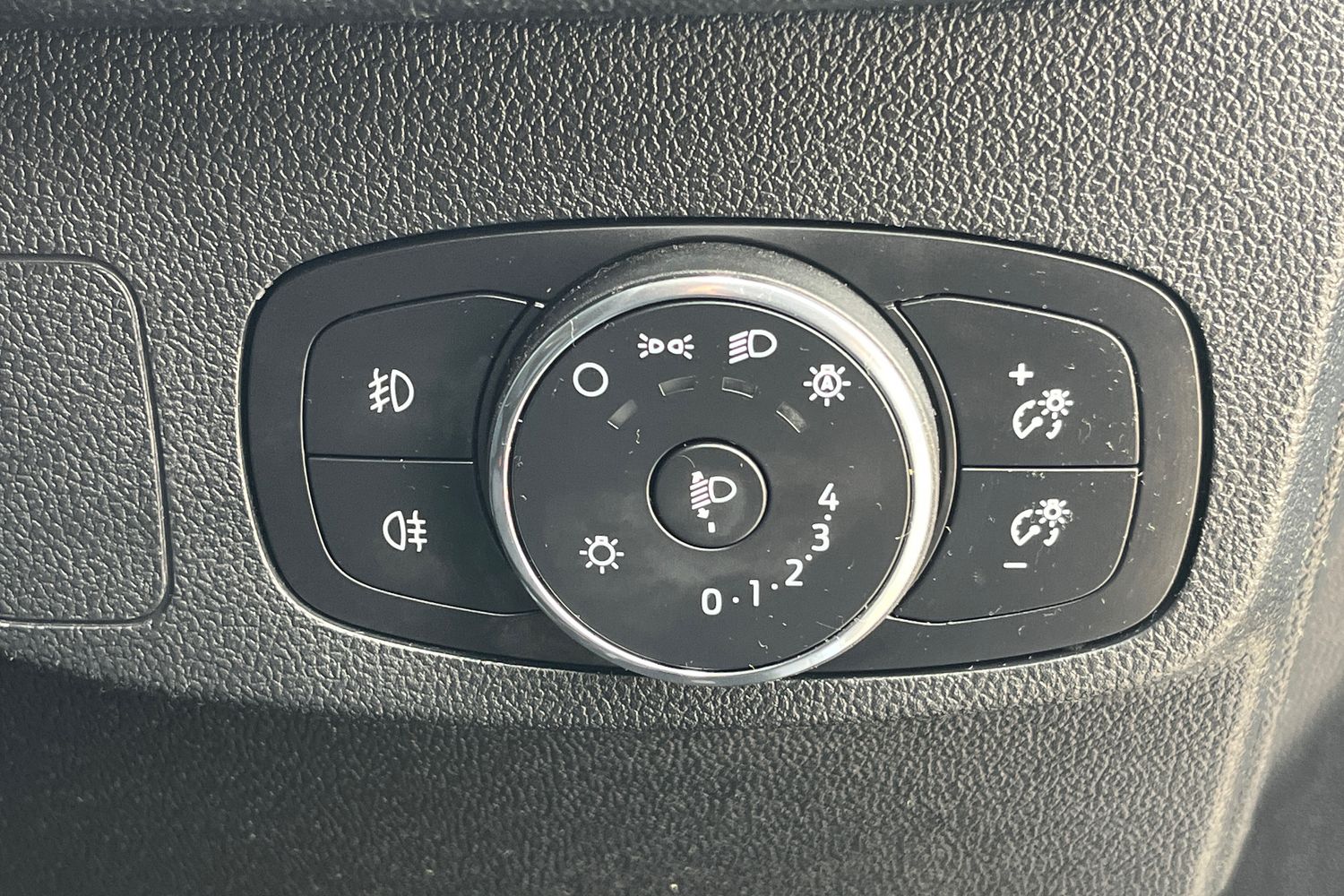 Ford FOCUS Photo 24