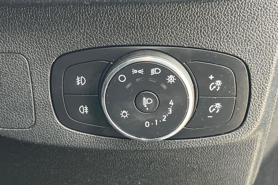 Ford FOCUS Photo autoimg-3115a6ccc6d5104ea3dd597efc031b3a0d215f0d.jpg