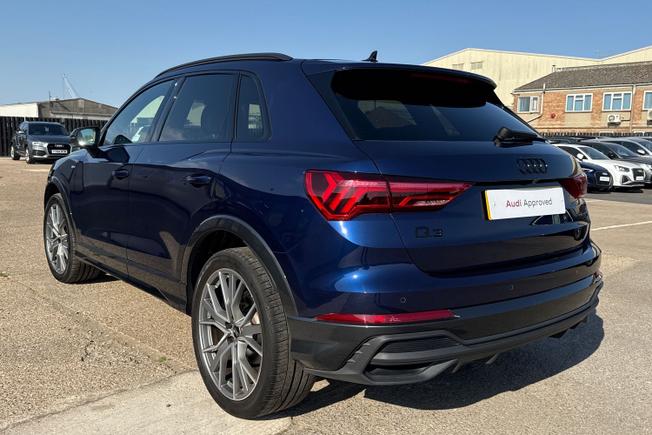AUDI Q3 Photo 30