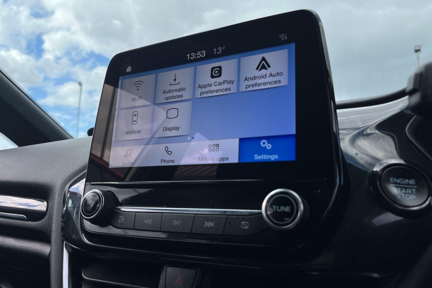 Ford FIESTA Photo 28