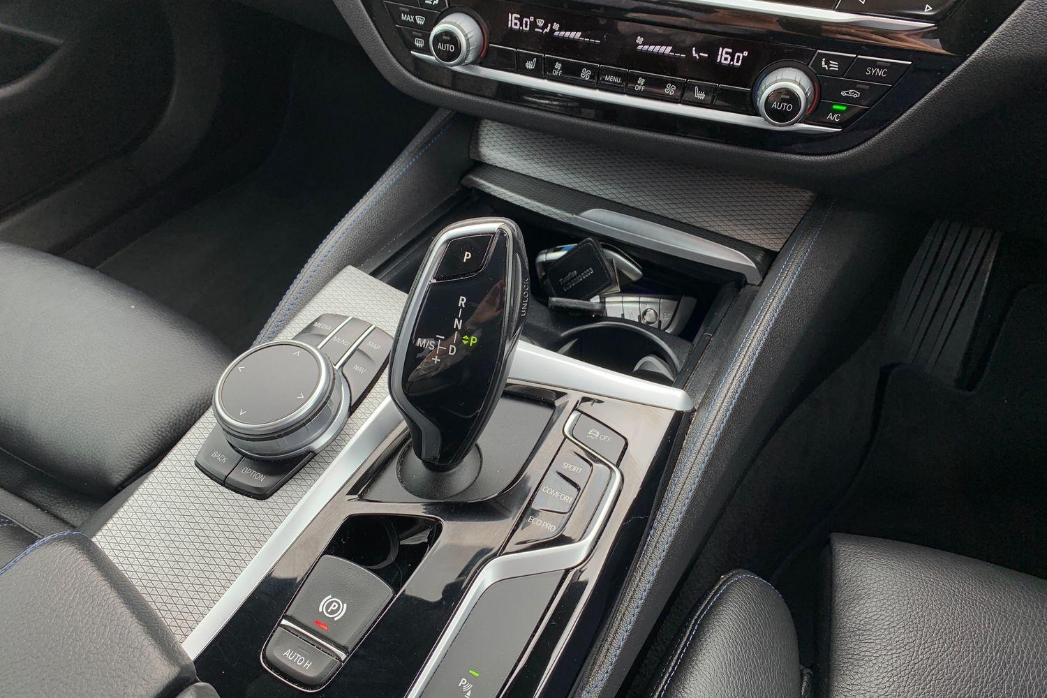 2019 BMW 5 Series 2.0 520d 190PS M Sport Saloon Diesel Auto in White with 66K + Upgraded Lip Kit with Alloys - vehicle photo 15 for sale on PureCar