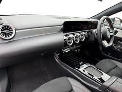 MERCEDES-BENZ A Class Photo 2