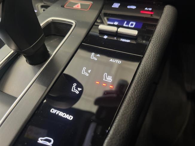 PORSCHE Macan Photo 39