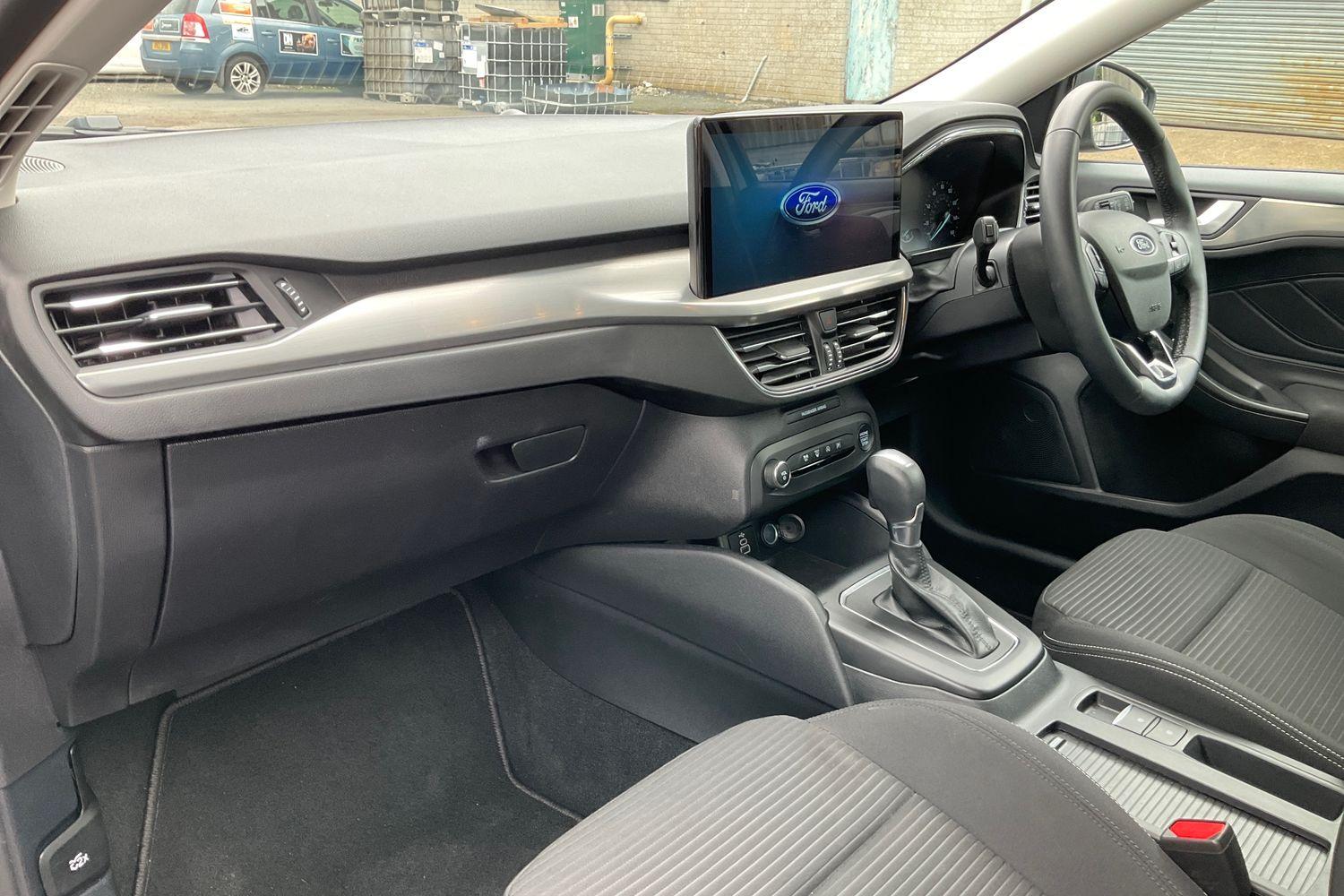 Ford Focus Photo 17
