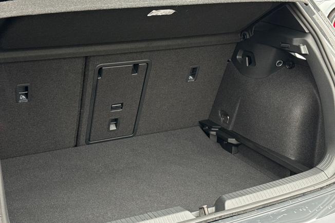 VOLKSWAGEN Golf Photo 49