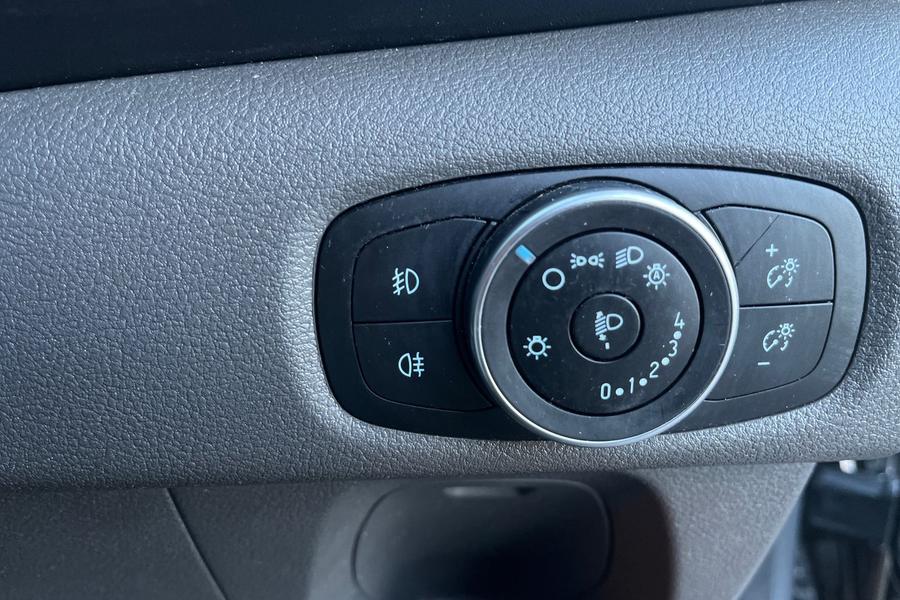 Ford TRANSIT CUSTOM Photo autoimg-3125f3627dbc6fbe885a2b0f6aad1edd0d0e77c6.jpg