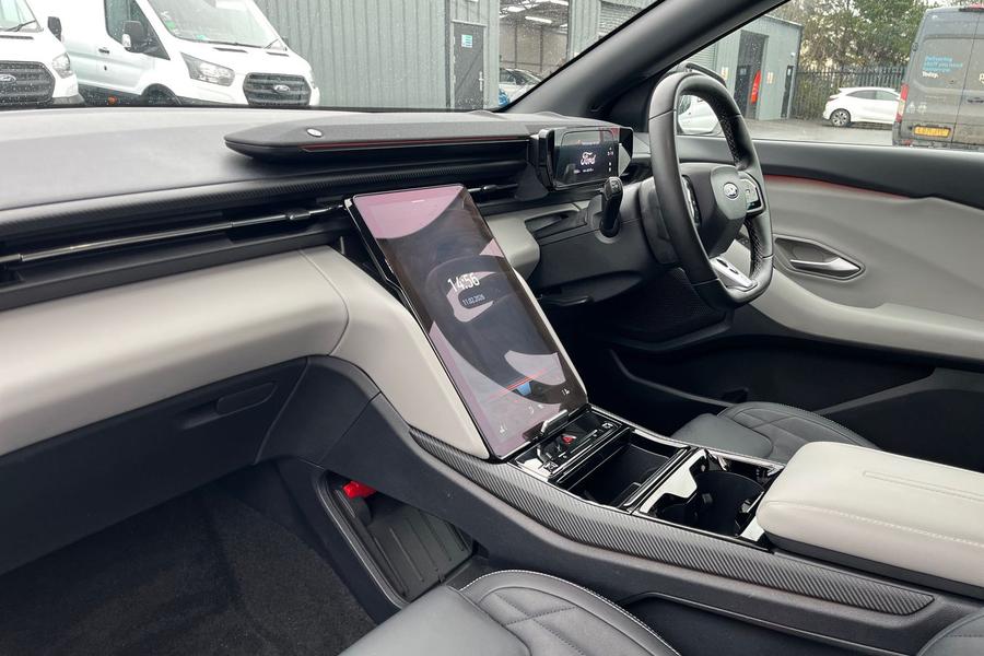 Ford CAPRI Photo autoimg-31268117d51645bc09ac0fccabee449de7e0e6d1.jpg