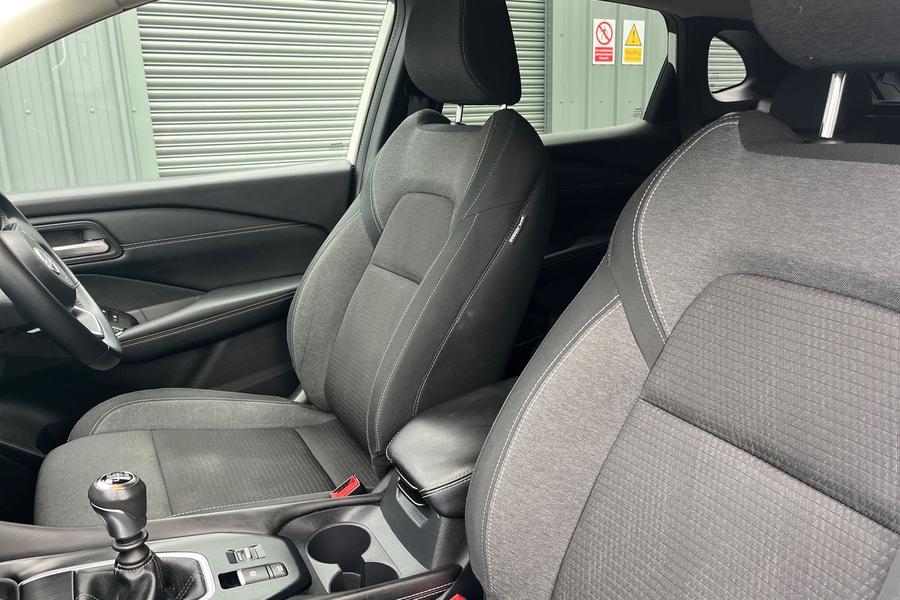 Nissan QASHQAI Photo autoimg-31296f132a4d69bea89826e3e4edaddadd73f149.jpg