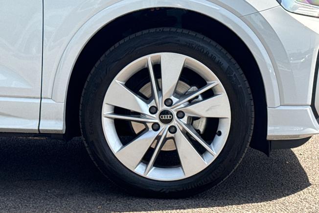 AUDI Q2 Photo 5