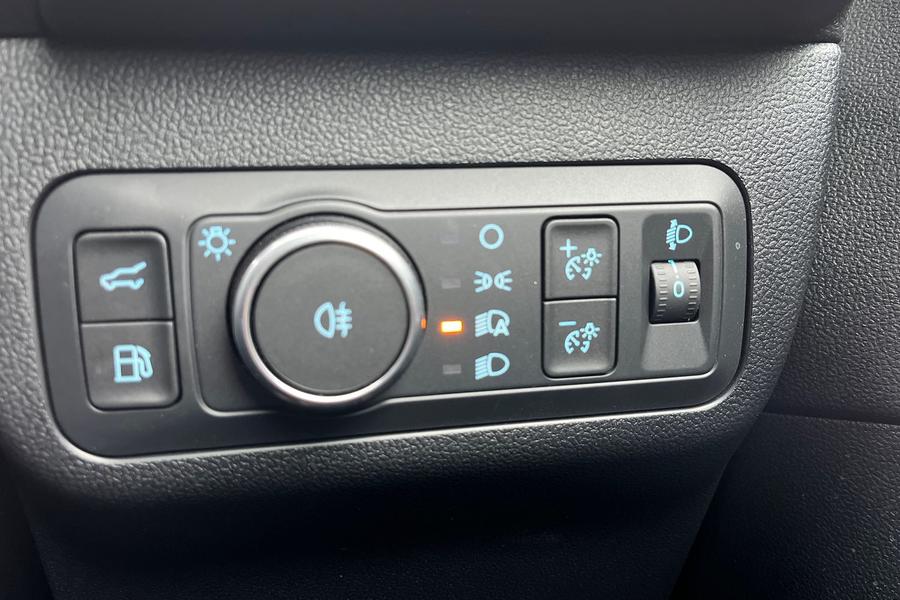 Ford KUGA Photo autoimg-312ec1c2373d22bff4539f3f07af117fc775c482.jpg