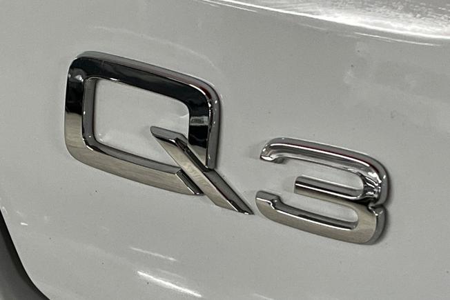 AUDI Q3 Photo 37