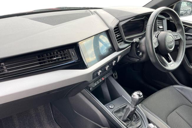 AUDI A1 Photo 2
