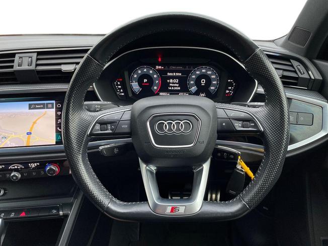 AUDI Q3 Photo 11