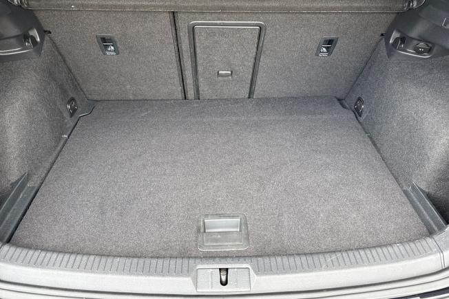 VOLKSWAGEN Golf Photo 12