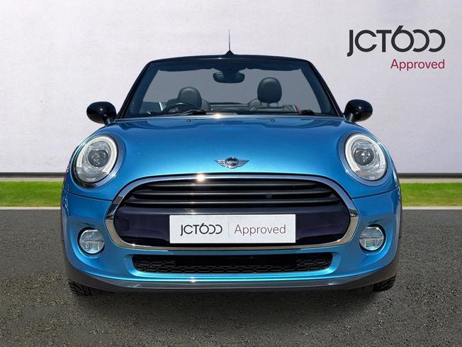 MINI Convertible Photo 8