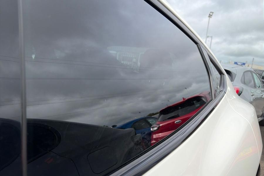 Ford MUSTANG MACH-E Photo autoimg-313288ff54c28438e0e73e048a8343790422455b.jpg