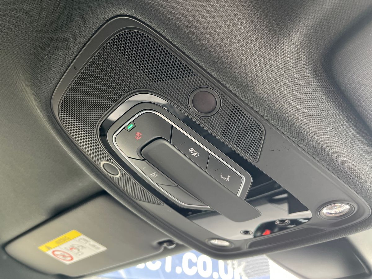 Audi A4 Photo 39