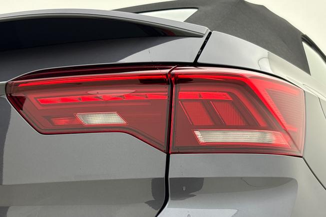 VOLKSWAGEN T-Roc Photo 18
