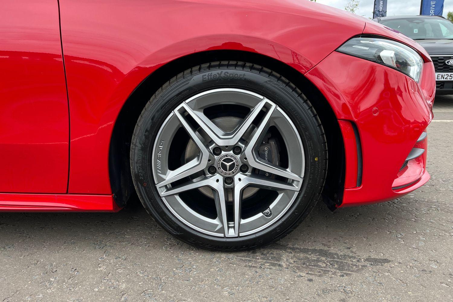Mercedes-Benz A Class Photo 7