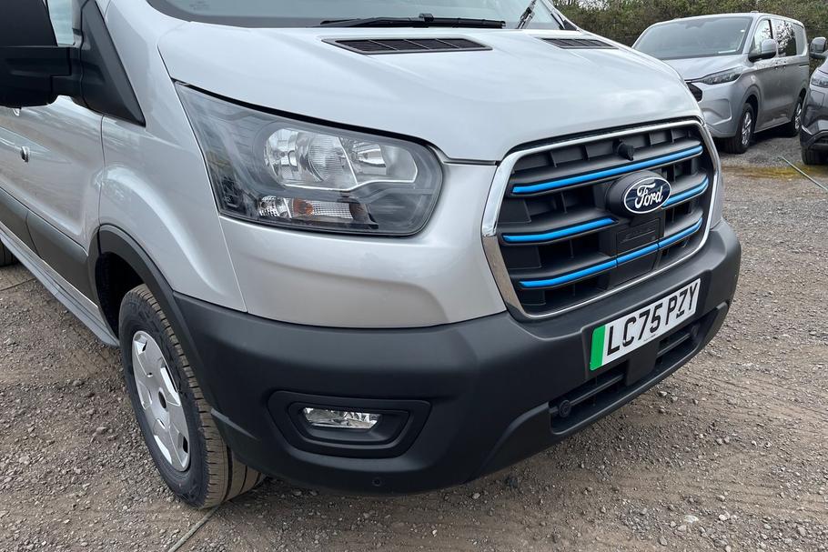 Used Ford E-TRANSIT LC75PZY 17