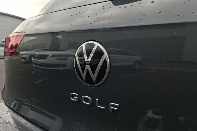 VOLKSWAGEN Golf Photo 22