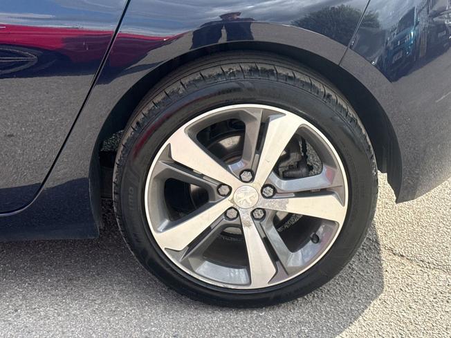 PEUGEOT 308 Photo 22